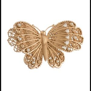 Christian Dior Faux Pearl Cabinet de
Curiosités Butterfly Cocktail Ring